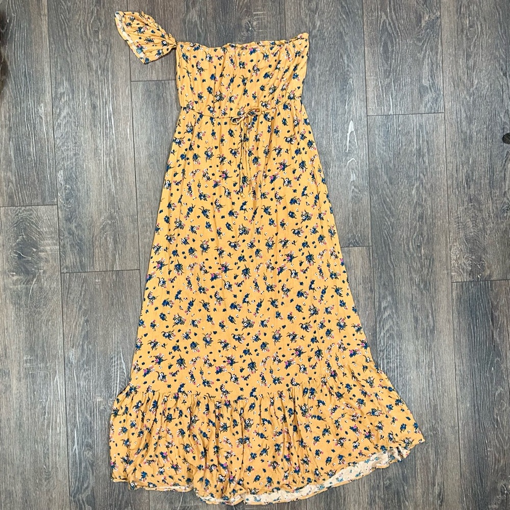 🦋 Altar’d State one-shoulder yellow floral maxi dress, size medium